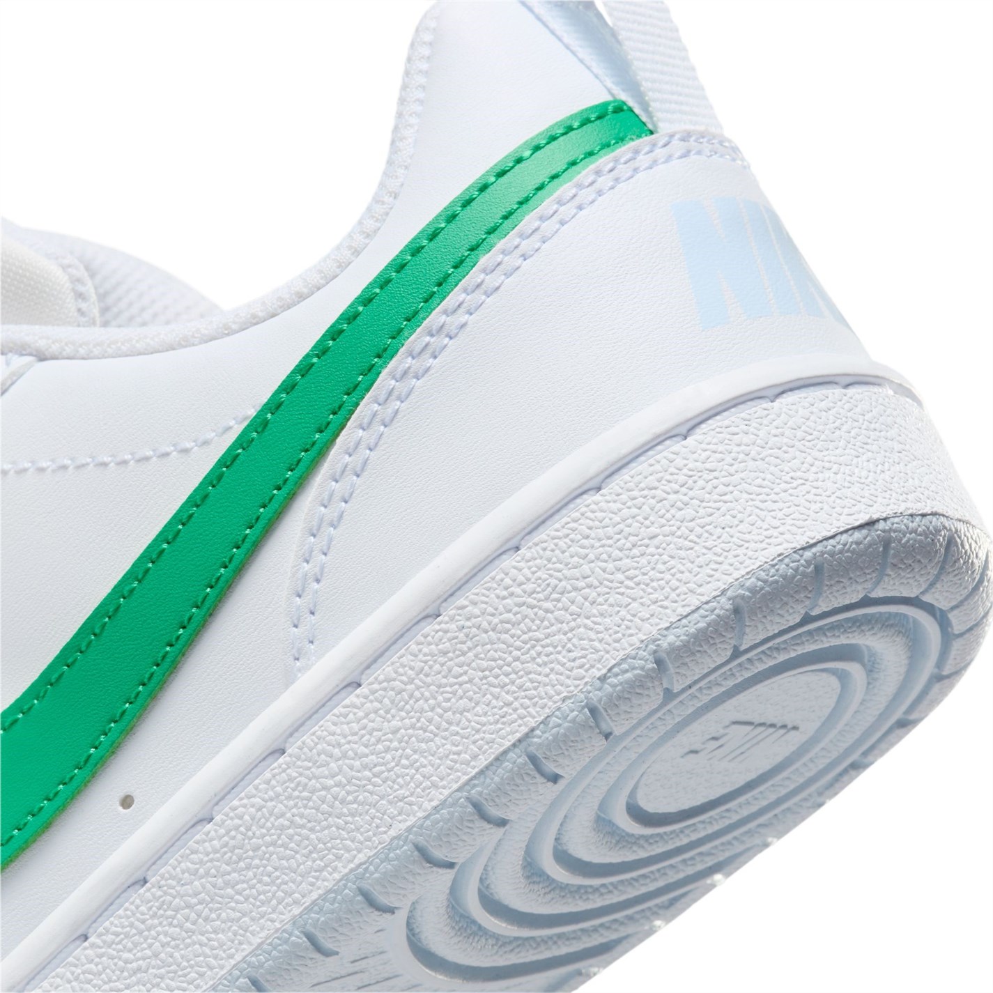 sports direct nike borough low