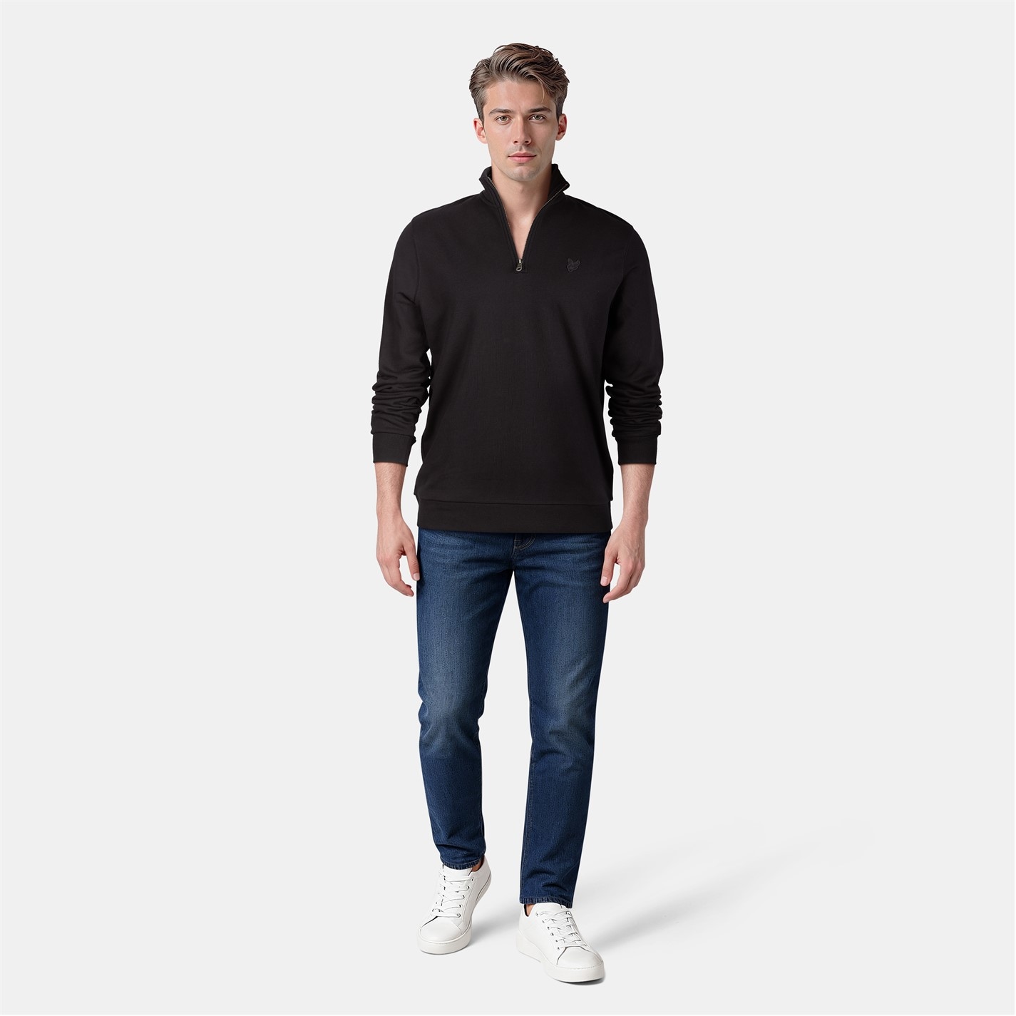 Lyle and Scott | Men's Quarter-Zip Fleece | Jet Black Z865