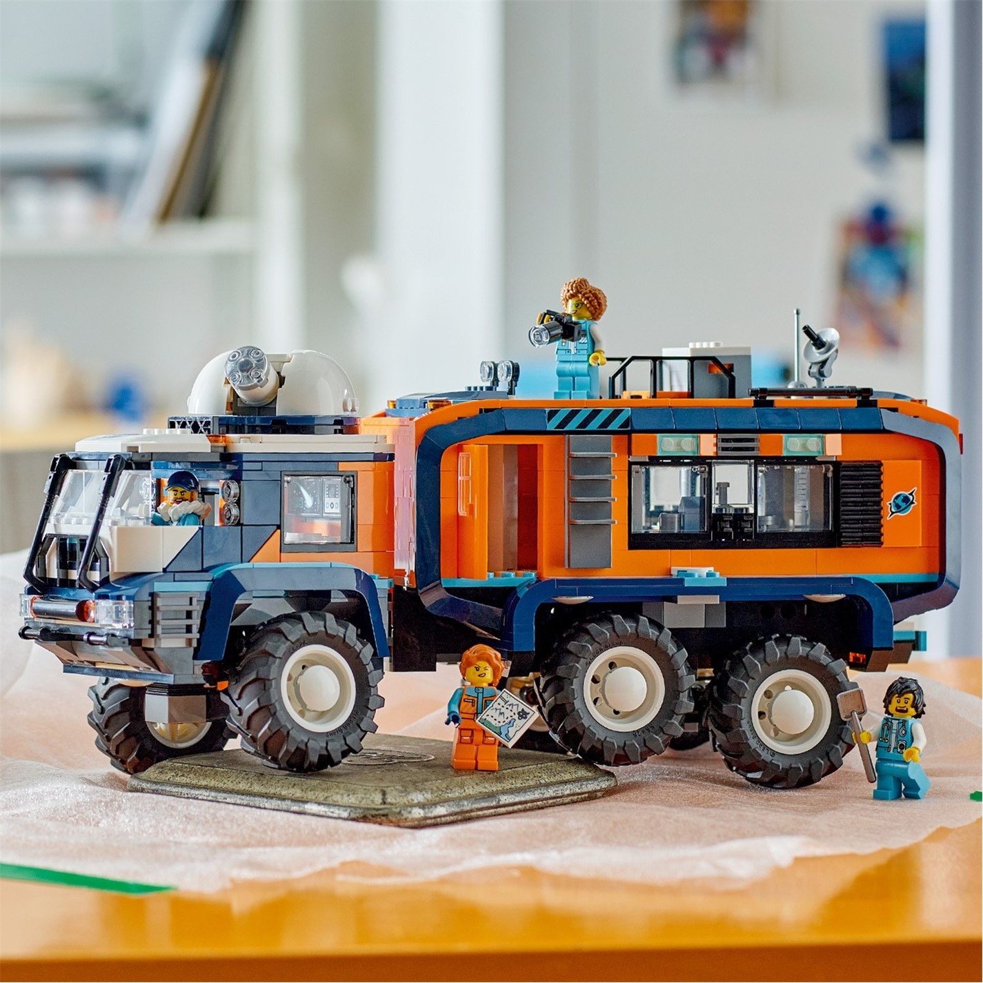 LEGO LEGO® City Arctic Explorer Science Lab Truck Toy Building Set