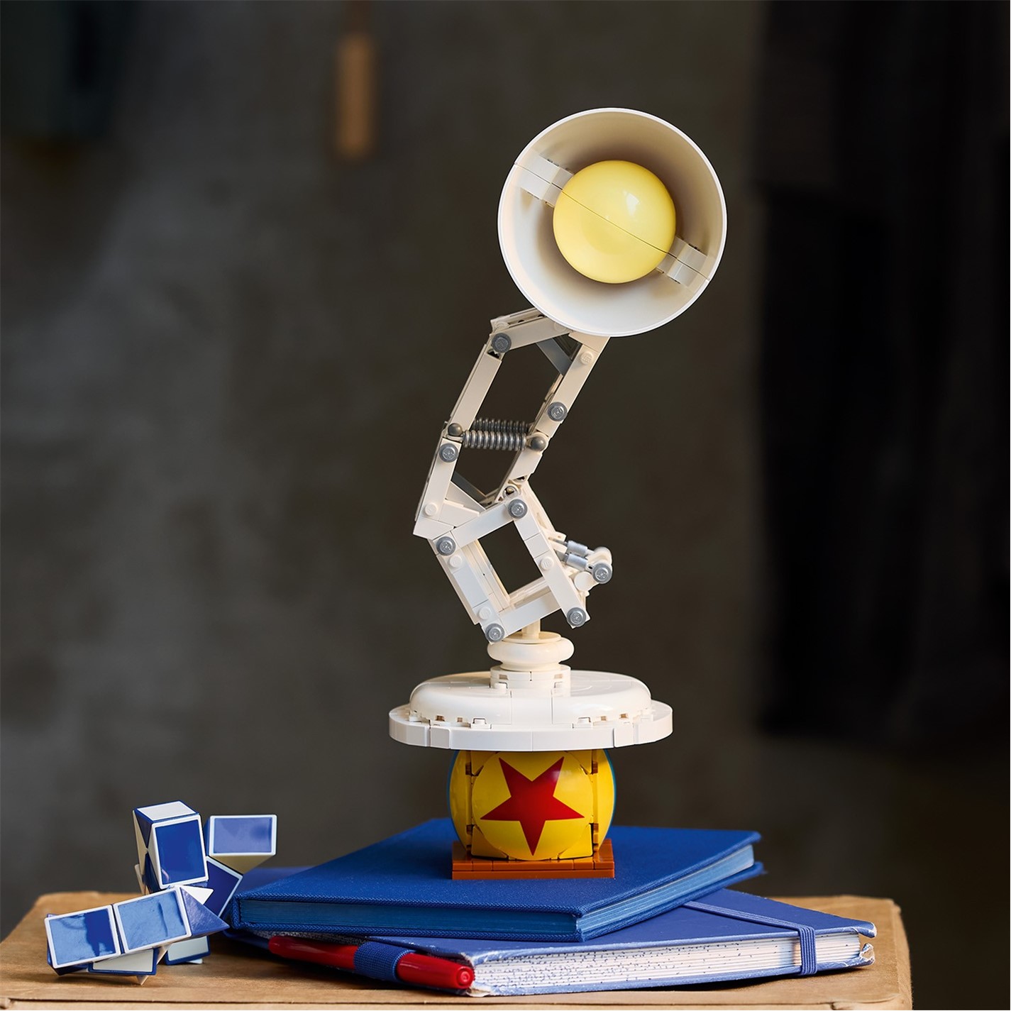 LEGO | LEGO® Ideas Disney Pixar Luxo Jr. Buildable Display Model