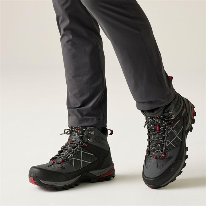 Regatta Men's Brown Samaris Iii Boot in Size 9.5, Sports Direct