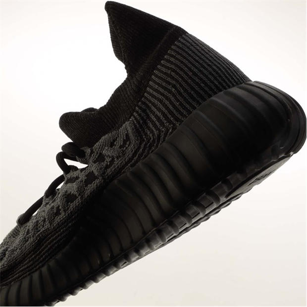 Black - Yeezy - 350 V2 CMPCT Trainers