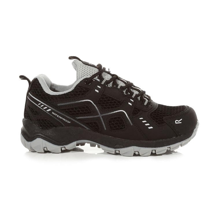 Regatta  Kids Black Vendeavour  in Size C13, Sports Direct
