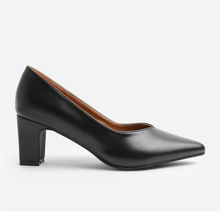 Wheres That From Women's Black Serena Wide Fit Block Heel With Pointed Toe In Bla in Size 8, Sports Direct