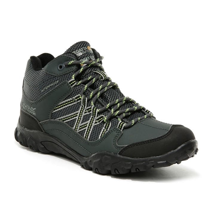 Regatta Girls Green Edgepoint Mi in Size C13, Sports Direct