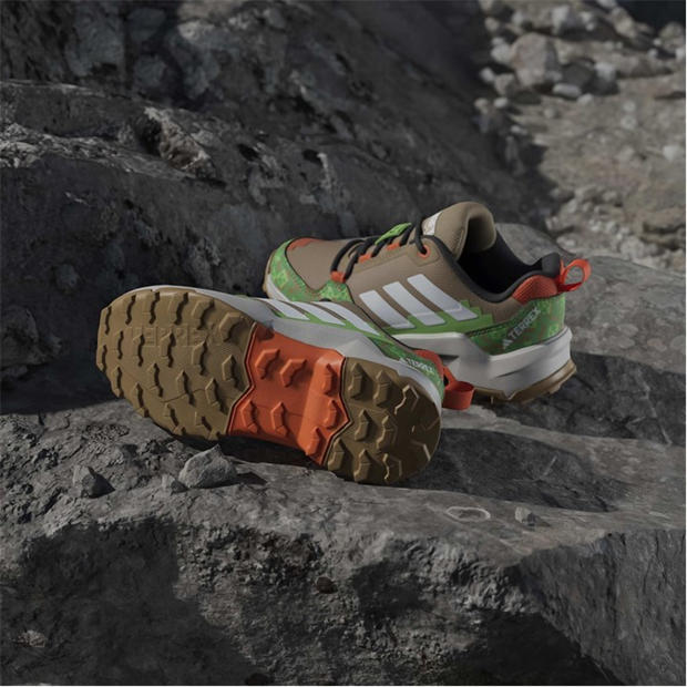 Cardbrd/Wht - adidas - Unisex Kids' Hiking Shoes