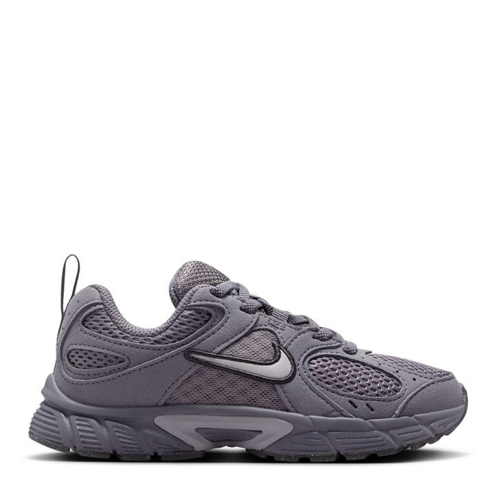Nike Boys Grey V5 Rnr Shoes  in Size 1, Sports Direct