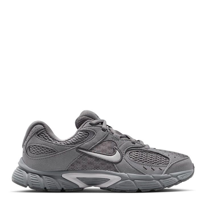 Nike Boys Grey V5 Rnr Shoes  in Size 3, Sports Direct