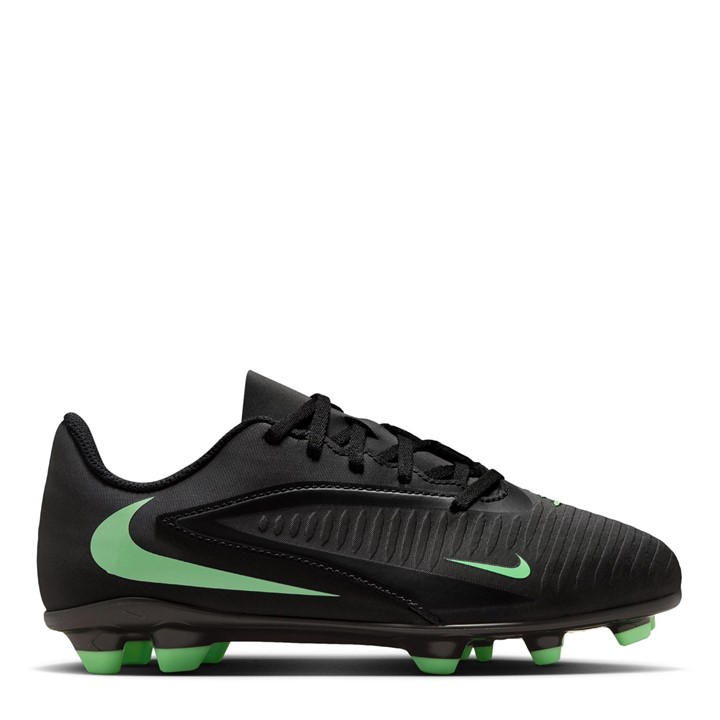Nike Boys Black Phantom 6 Club   Ground Football Boots in Size 1, Sports Direct
