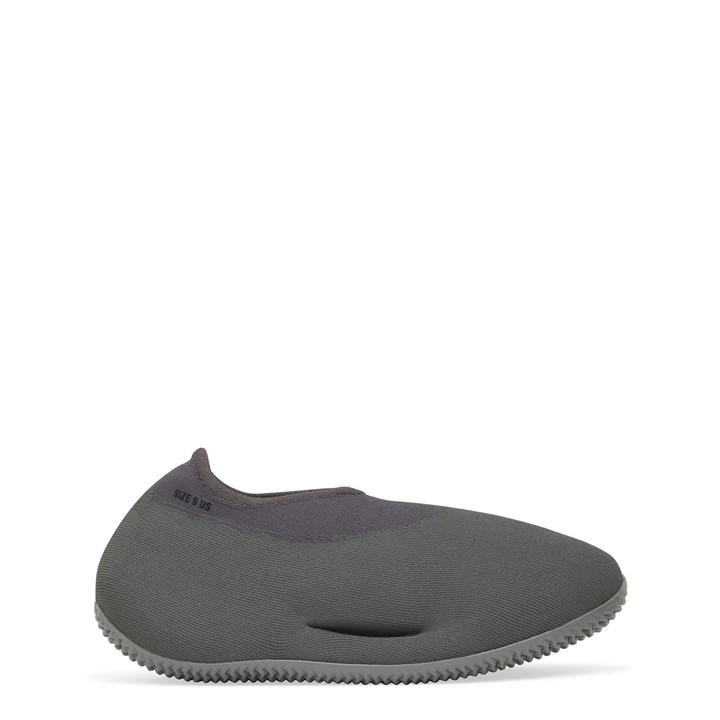Yeezy Boys Black Kids Knit Runners, Cushioned Comfort Sneakers in Size 4.5, Sports Direct