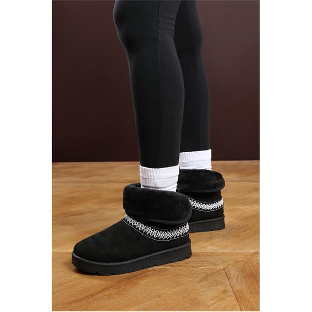 BlackSuede - Wheres That From - Women's Embroidered Boot Slipper