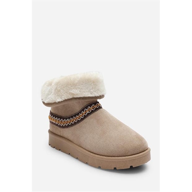 CamelSuede - Wheres That From - Women's Embroidered Boot Slipper
