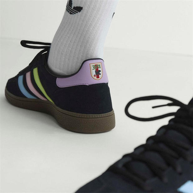 Japan - adidas - adidas World Cup Spezial Mens