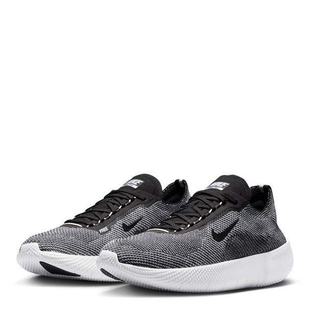 Black/White - Nike - Free RN
