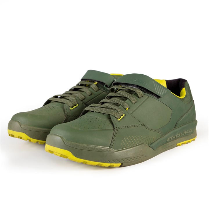 Endura  Green Mt500 Burner Clipless Shoes in Size 9, Sports Direct