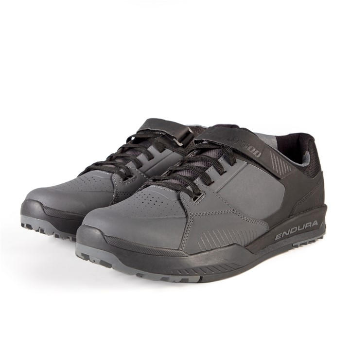 Endura  Black Mt500 Burner Flat Shoes in Size 9.5, Sports Direct