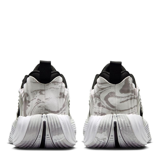 White/Silver - Nike - Men's Basketball Trainers