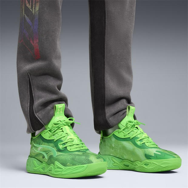 Green Glare-F - Puma - Men's Mb.04 Lo Team Basketball Trainers