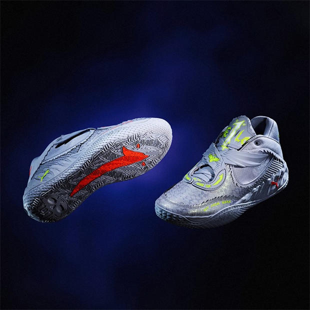 Vibrant Silve - Puma - Men's Mb.05 Metallic Basketball Trainers