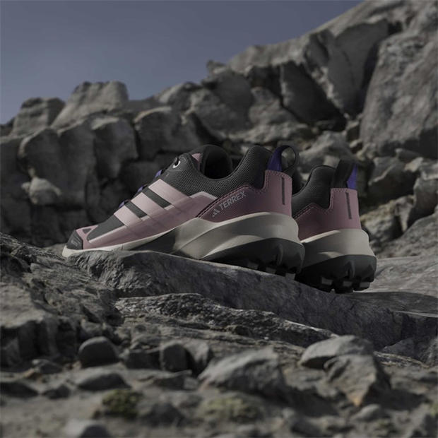 Black/Lilac - adidas - Terrex Skychaser AX5 GORE-TEX Hiking Shoes Womens