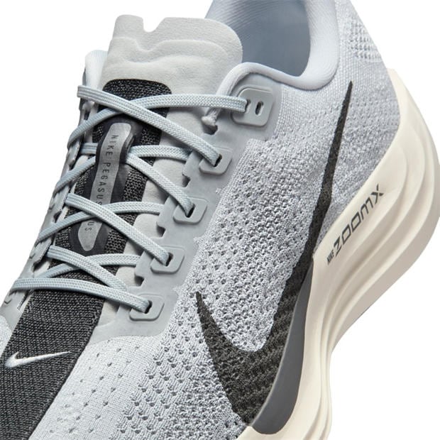 Pure Platinum - Nike - Pegasus Plus Trainers Mens