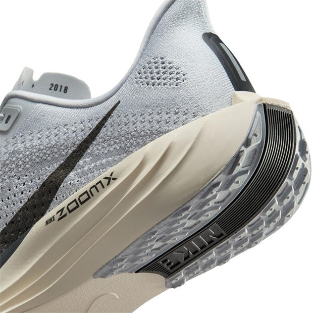 Pure Platinum - Nike - Pegasus Plus Trainers Mens