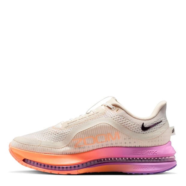 Chalk/Magenta - Nike - Pegasus Premium Trainers Womens