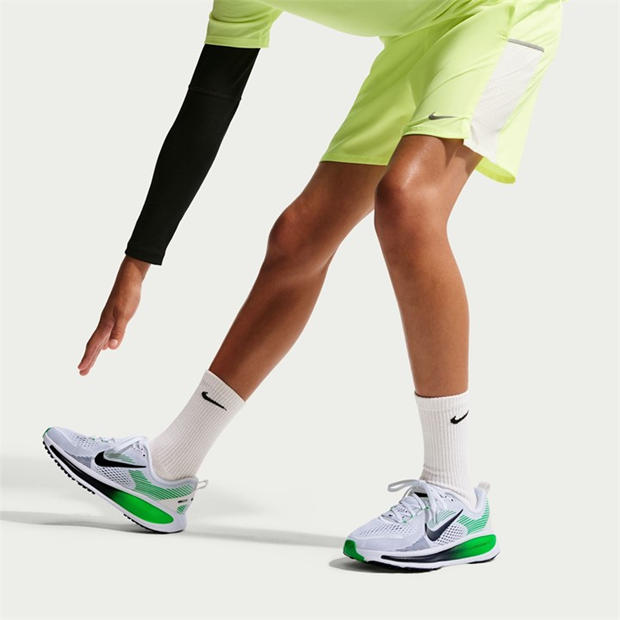 White/Mid Navy - Nike - Vomero 18 Trainers Juniors