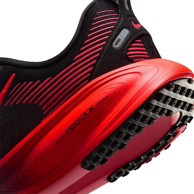 Black/Crimson - Nike - Vomero 18 Trainers Juniors