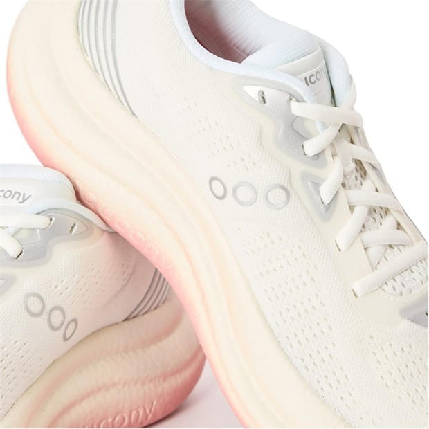 Ivory/Mauve - Saucony - Triumph 23 Road Running Shoes Womens