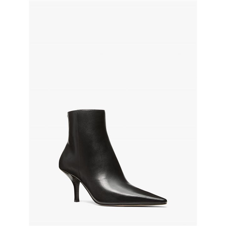 Michael Michael Kors Women's Black Mmk Selina Bootie Ld54 in Size 7, Sports Direct