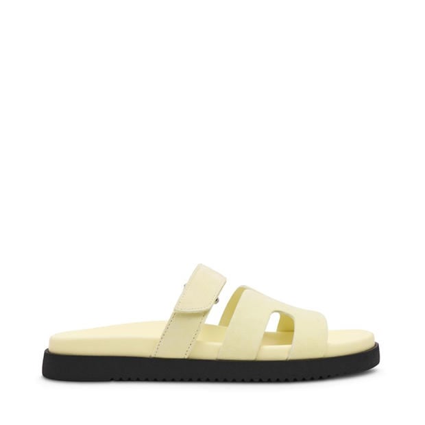 Butter Yellow - Steve Madden - Women's Missile Flat Sandals