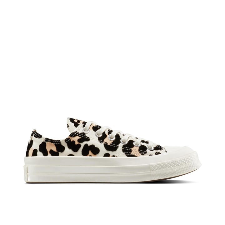 Converse  White  Chuck 70 Canvas Trainers in Size 3.5, Sports Direct