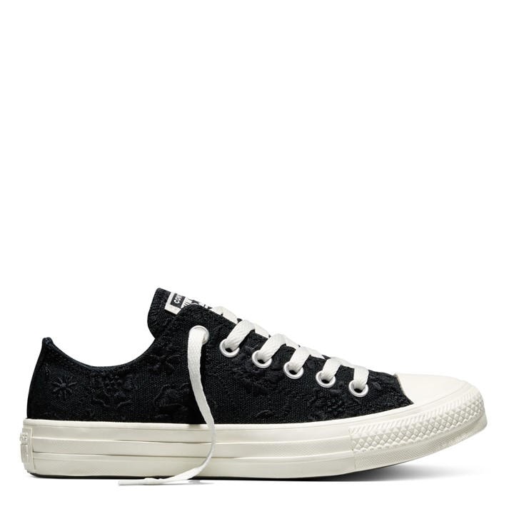 Converse Women's Black Canvas Trainers in Size 6, Sports Direct
