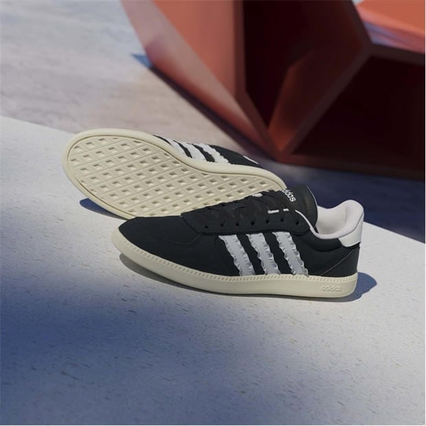 Blk/Wht/Vanilla - adidas - Women's Low-Top Trainers