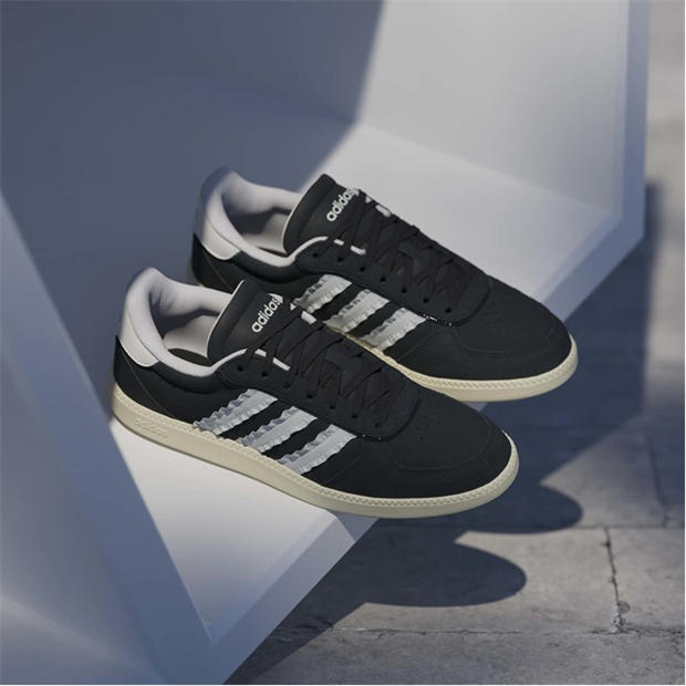 Blk/Wht/Vanilla - adidas - Women's Low-Top Trainers