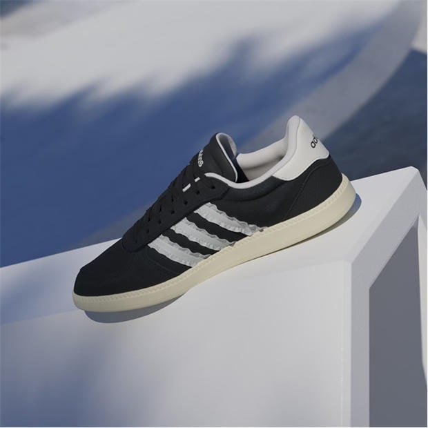 Blk/Wht/Vanilla - adidas - Women's Low-Top Trainers