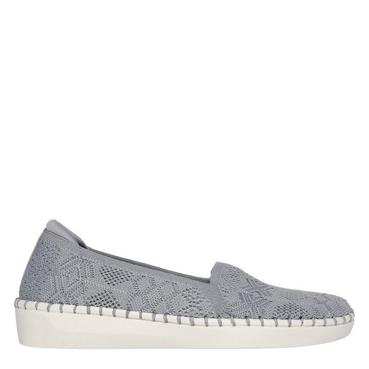 Skechers Women's  Slip On Trainers in Size 4.5, Sports Direct
