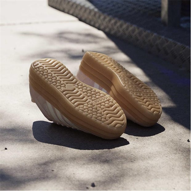 Blush/Wht/Gum - adidas - VL Court Bold Women's Trainers