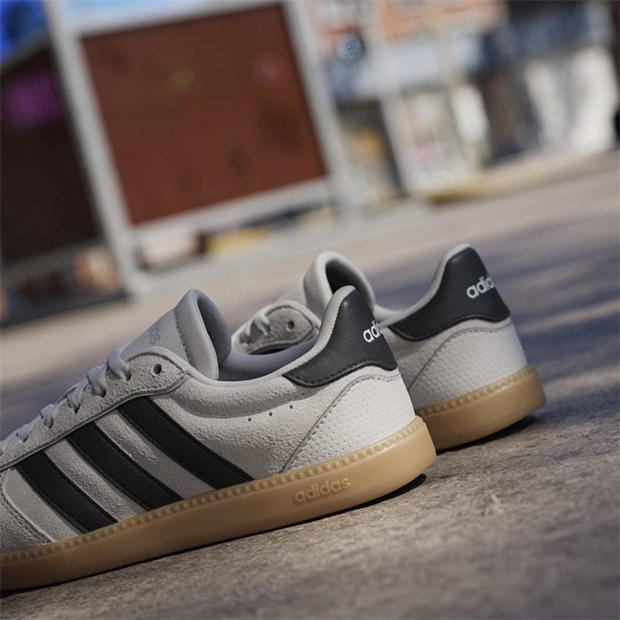 Bežs/Meln/Baltgumijas - adidas - Breaknet Sleek Suede Womens Shoes