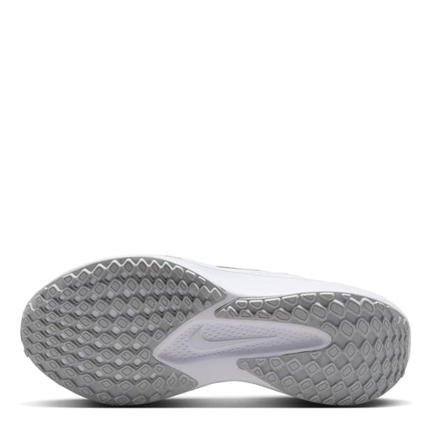 White/Black - Nike - Quest 6 Womens Road Running Shoes