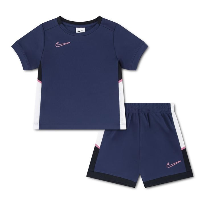 Nike Boys Blue Kids' Football Mini Kit in Size 6 - 7 Years, Sports Direct