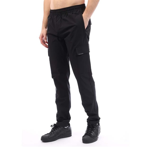 Черно - Duck and Cover - Chamata Pants