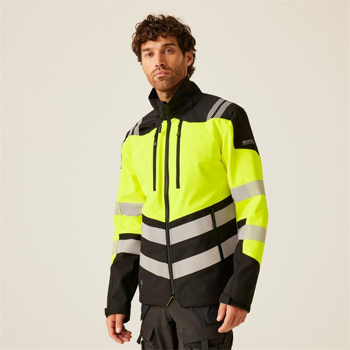 Regatta Men's Black Hi-Vis X Pro 3 Layer Softshell Jacket - Clas in Size 3XL, Sports Direct