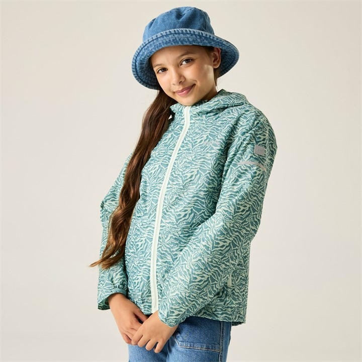Regatta  Kids Ocmisscanim Kids Printed Lever Ii Waterproof Isolite Jacket in Size 5 - 6 Years, Sports Direct