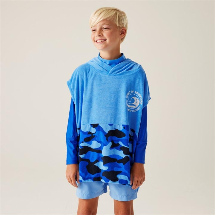 Regatta  Kids Elysium Blue/Blue Camo ' Towel Robe Ii Soft Towelling Hooded Waterproof Robe in Size 3-5 Years, Sports Direct