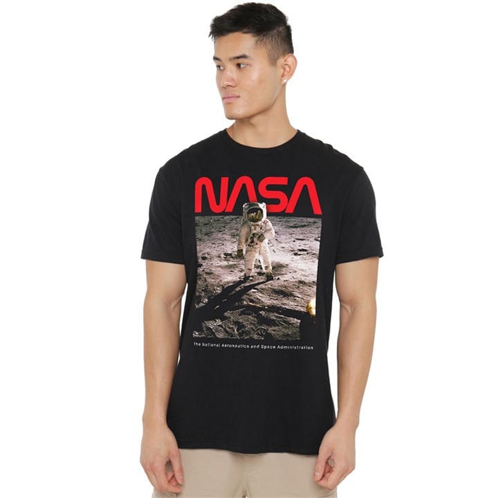 Nasa Men' Black Aldrin Cotton T-Shirt in Size S, Sports Direct