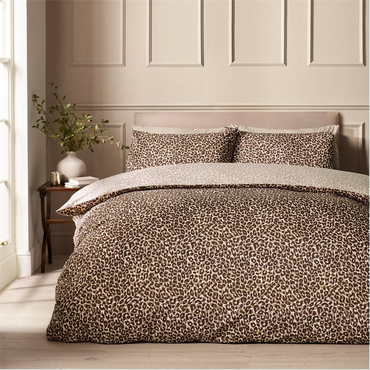 Catherine Lansfield  Brown Animal Print So Soft Reversible Duvet Cover Set in Size Double, Sports Direct