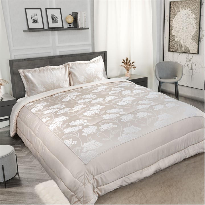 Emma Barclay  Cream Bedspread Set Quilted Jacquard Blossom in Size King, Sports Direct