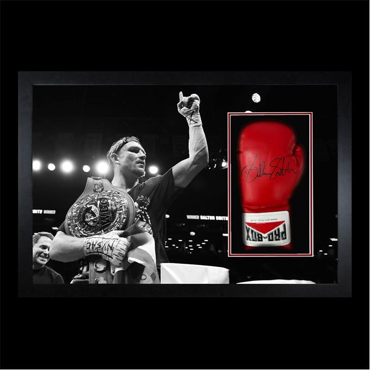 The Fan Cave  Red Dalton Smith Signed Glove Display I in Size 690x480mm, Sports Direct